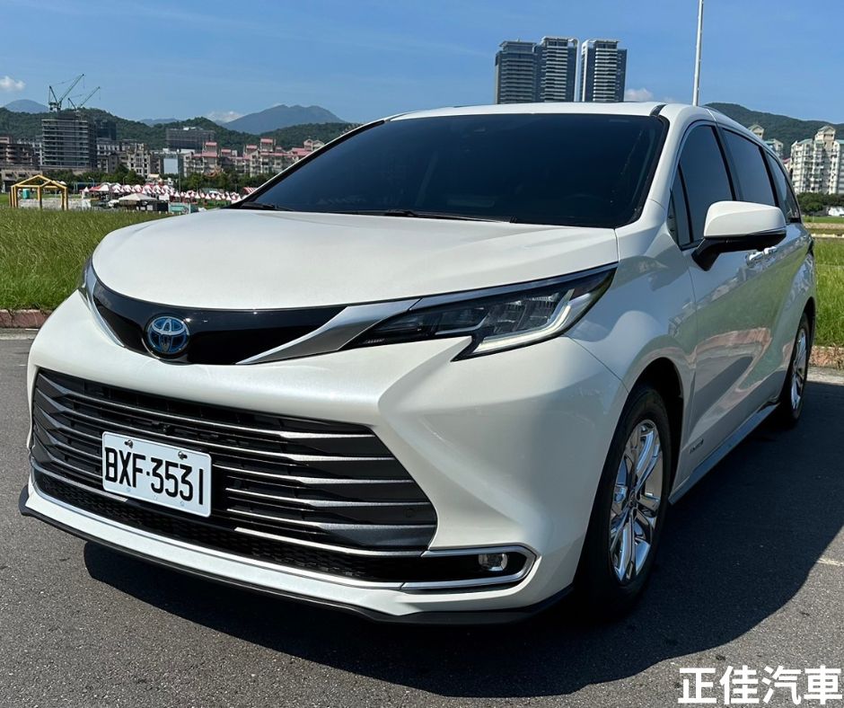 🪐2021年 TOYOTA #SIENNA #Hybrid limited 2.5L 頂級白色 7人座🪐